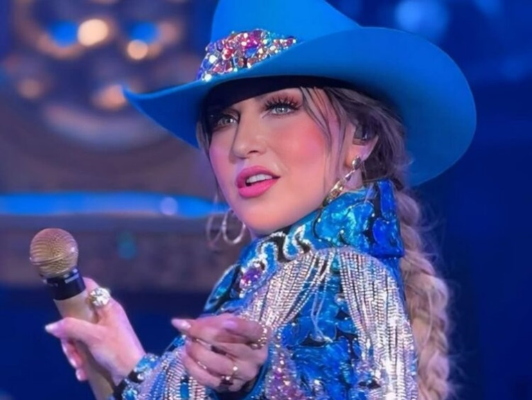 Alicia Villarreal llega a Puebla